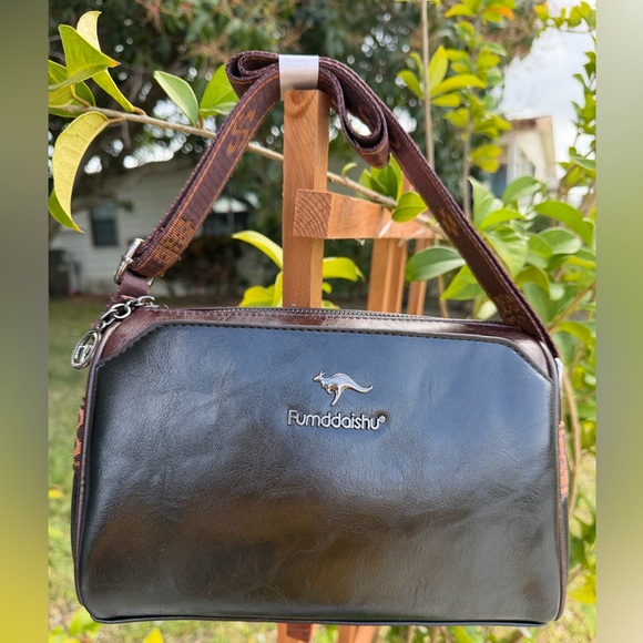 FUMDDAISHU FASHION Handbags - FUMDDAISHU FASHION Soft Leather Crossbody Versatile Boston Bag Black and Brown